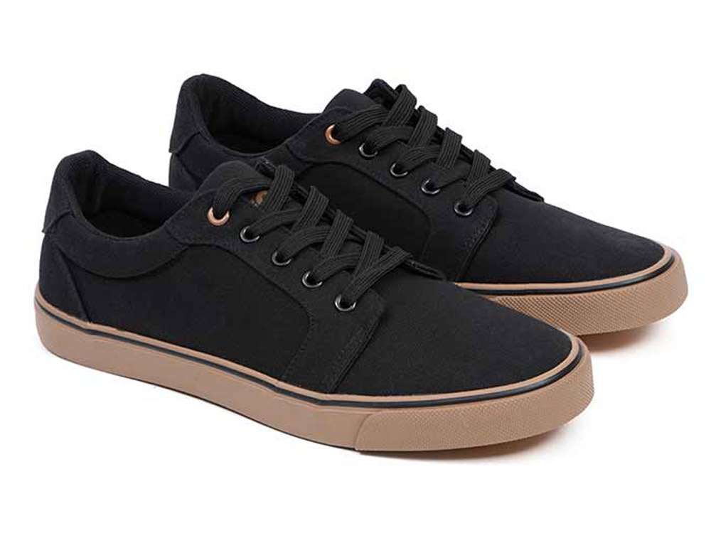 Obrázek k výrobku 74218 - FOX Boty Black Canvas Shoe