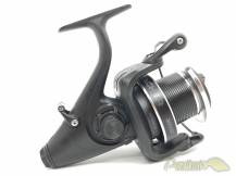 Obrázek k výrobku 58553 - RON THOMPSON Naviják REACHER Baitfeeder 8000 BF AKCE 1+1